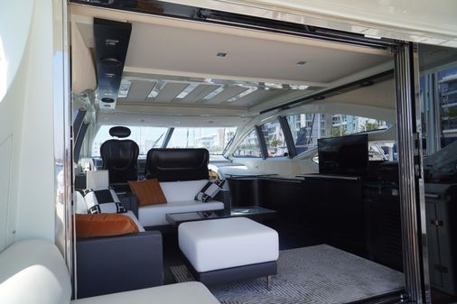 Azimut 62S image