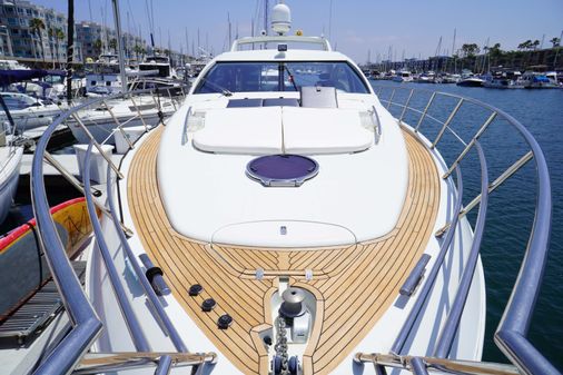 Azimut 62S image