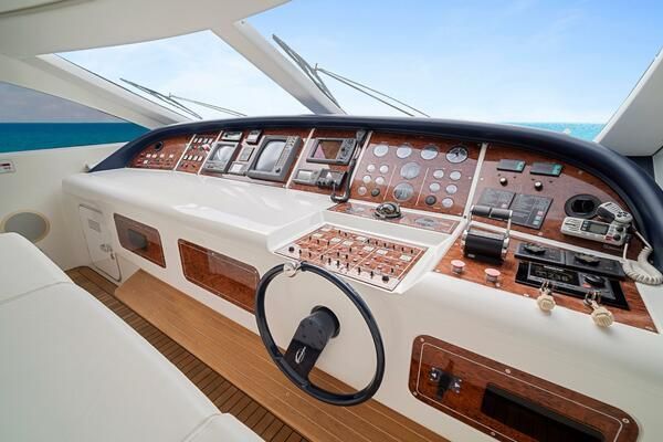 Mangusta 72 Open image