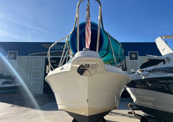 Robalo 2440-WALKAROUND image