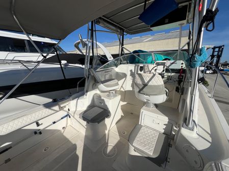 Robalo 2440-WALKAROUND image