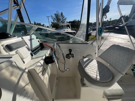 Robalo 2440-WALKAROUND image