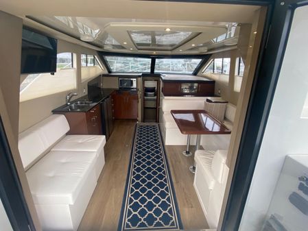 Carver 40 Command Bridge image