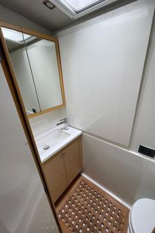 Lagoon 52 image
