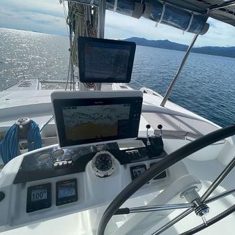 Lagoon 52 image