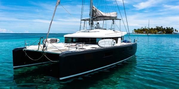 Lagoon 52 - main image