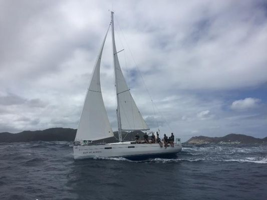 Beneteau Oceanis 45 - main image