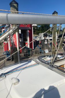 Beneteau 393 image