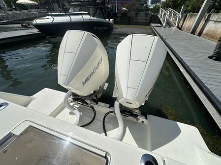 SeaVee 320B image