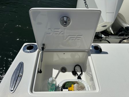 SeaVee 320B image