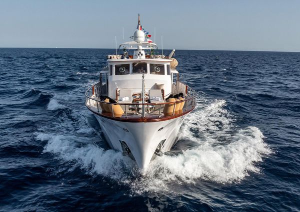 Feadship Classic Canoe Stern image