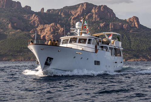 Feadship Classic Canoe Stern image