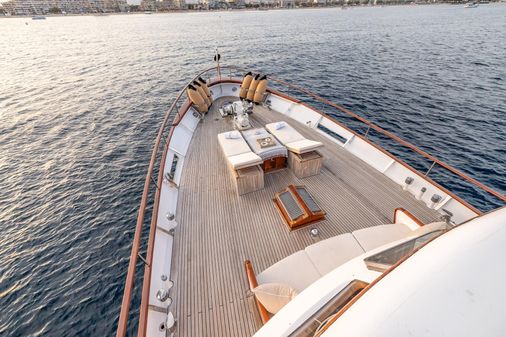 Feadship Classic Canoe Stern image