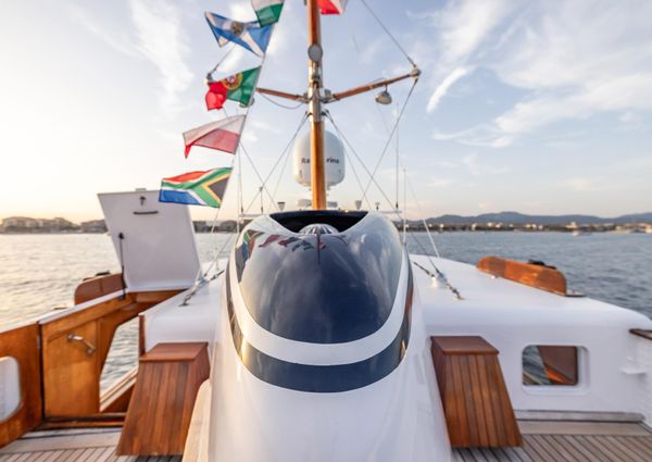 Feadship Classic Canoe Stern image