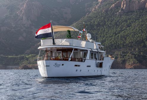 Feadship Classic Canoe Stern image