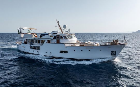 Feadship Classic Canoe Stern image