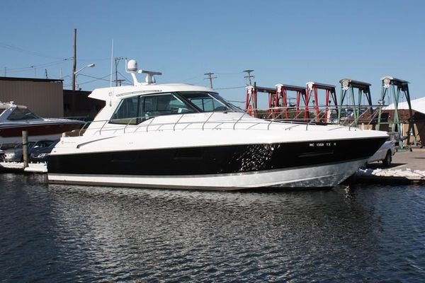 Cruisers Yachts 48 Cantius - main image