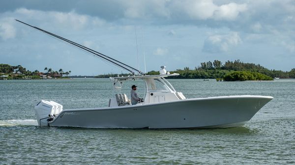 Front Runner 36 Center Console