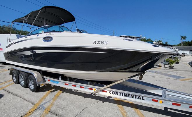 Sea Ray 280 Sundeck - main image