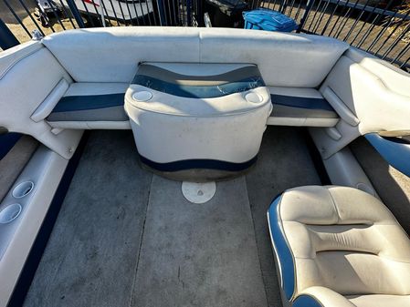 Crownline 180 CD image