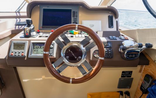 Azimut 38 Fly image