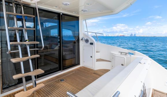 Azimut 38 Fly image