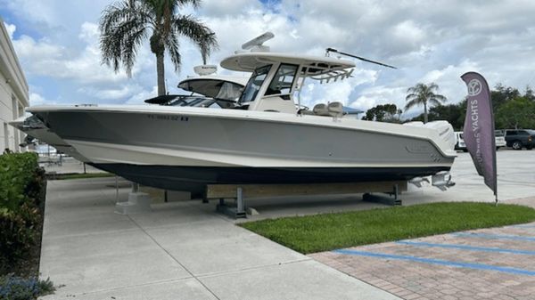 Boston Whaler 280 Outrage 