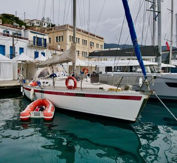 Beneteau Oceanis 390 image