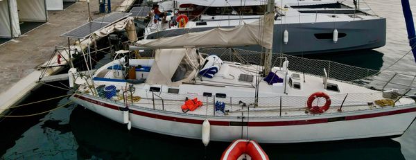 Beneteau Oceanis 390 image