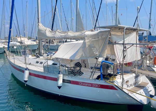 Beneteau Oceanis 390 image