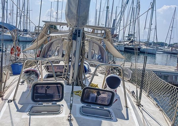 Beneteau Oceanis 390 image