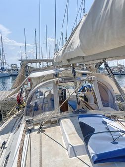 Beneteau Oceanis 390 image