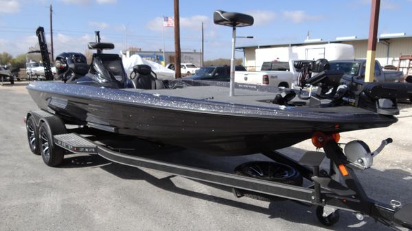 Skeeter ZXR 20