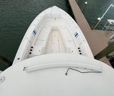 Intrepid 400 Center Console image