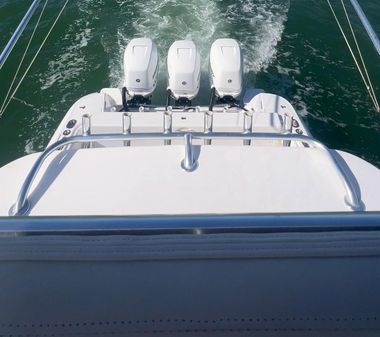 Intrepid 400 Center Console image