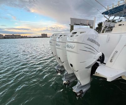 Intrepid 400 Center Console image