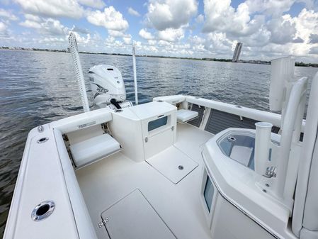 Pathfinder 2700 Center Console image