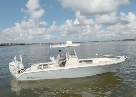 Pathfinder 2700 Center Console image