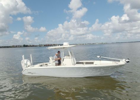 Pathfinder 2700 Center Console image