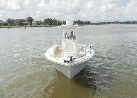 Pathfinder 2700 Center Console image