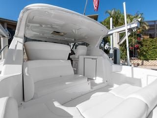 Tiara Yachts 3500 Sovran image