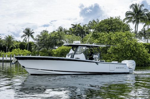 Blackfin 332 CC image