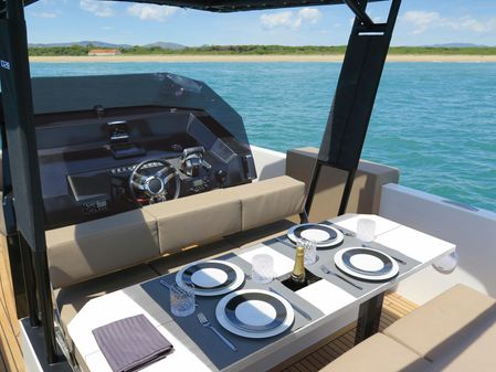 De Antonio Yachts D28 Open image