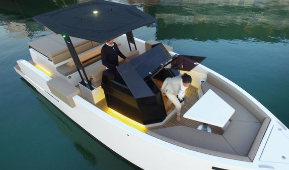 De Antonio Yachts D28 Open image