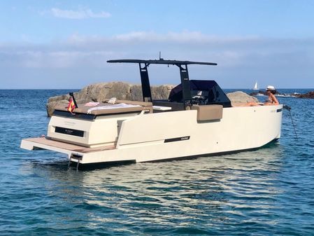 De Antonio Yachts D28 Open image