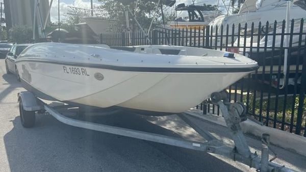 Bayliner Element 160