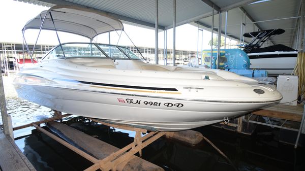 Sea Ray 210 Sundeck
