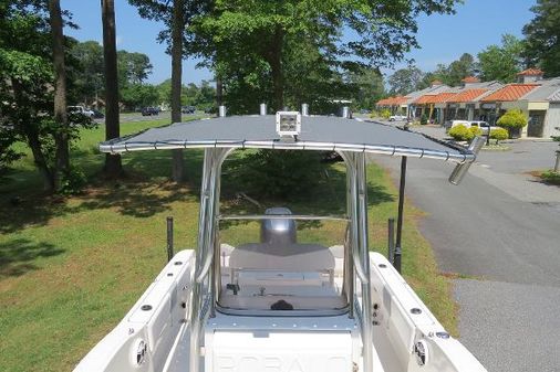 Robalo R-180-CENTER-CONSOLE image