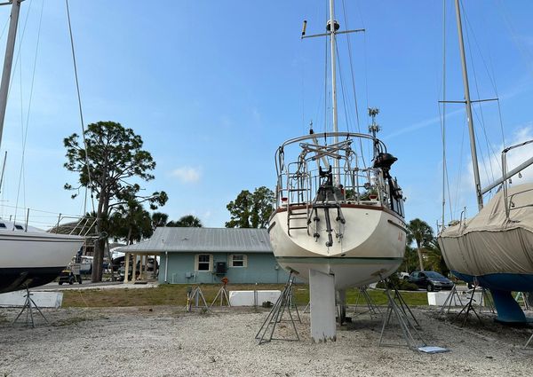 Mariner 36 Sloop image