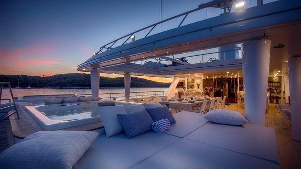 Motor Yacht Custom image